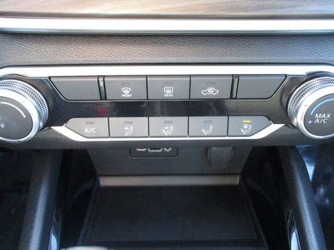 Used 2024 Nissan Altima 2.5 SV image 22