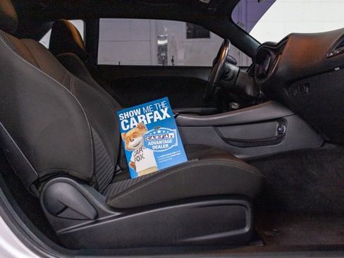 Used 2017 Dodge Challenger SXT w/ Driver Convenience Group image 5