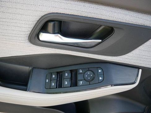 Certified 2021 Nissan Rogue SV AWD/4WD image 16