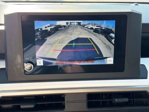 Used 2024 Toyota Tacoma TRD Off-Road image 32