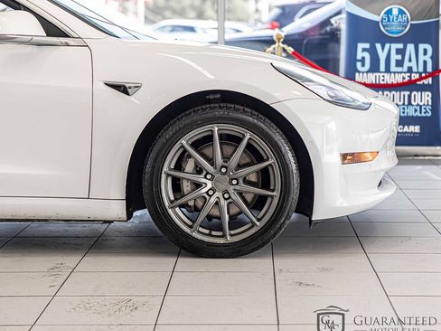 Used 2020 Tesla Model 3 Standard Range Plus image 11