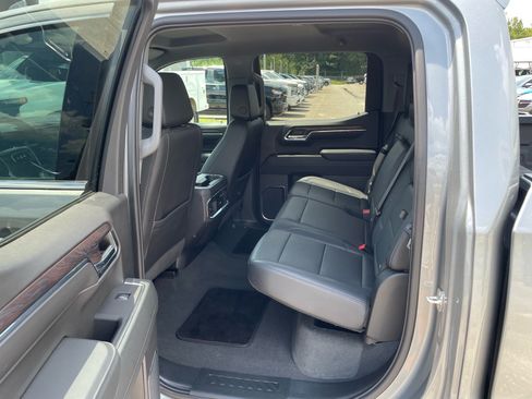 Used 2024 GMC Sierra 1500 SLT w/ SLT Premium Plus Package AWD/4WD image 5