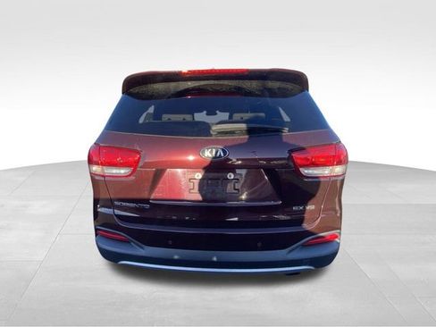 Used 2017 Kia Sorento EX w/ EX Advanced Touring Package image 9