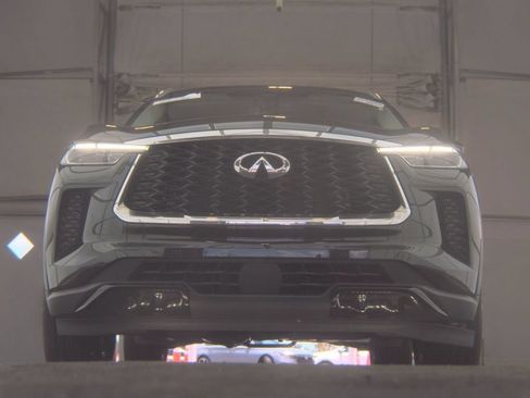 Certified 2023 INFINITI QX60 Luxe w/ Performance Audio Package FWD image 3