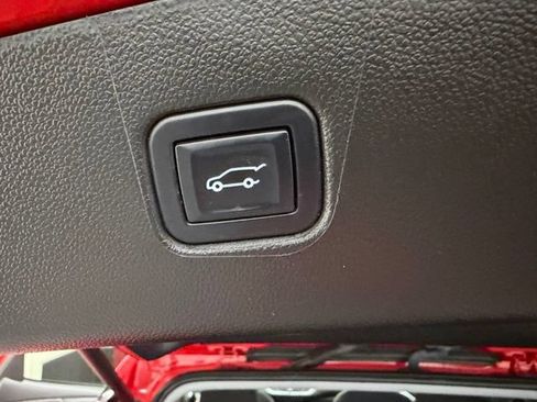 Used 2022 Chevrolet Blazer LT AWD/4WD image 28