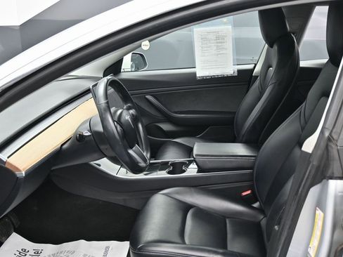 Used 2018 Tesla Model 3 Long Range image 15