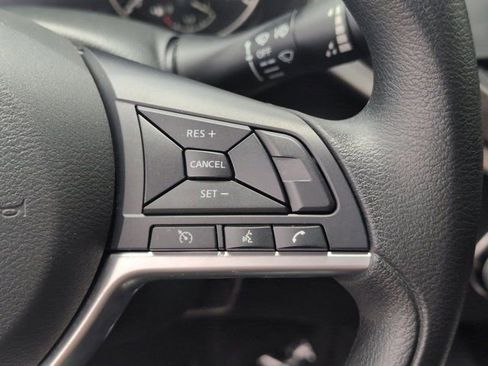 Used 2025 Nissan Altima 2.5 SV FWD image 21