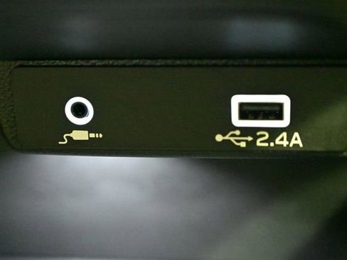 Used 2025 Subaru Forester image 29