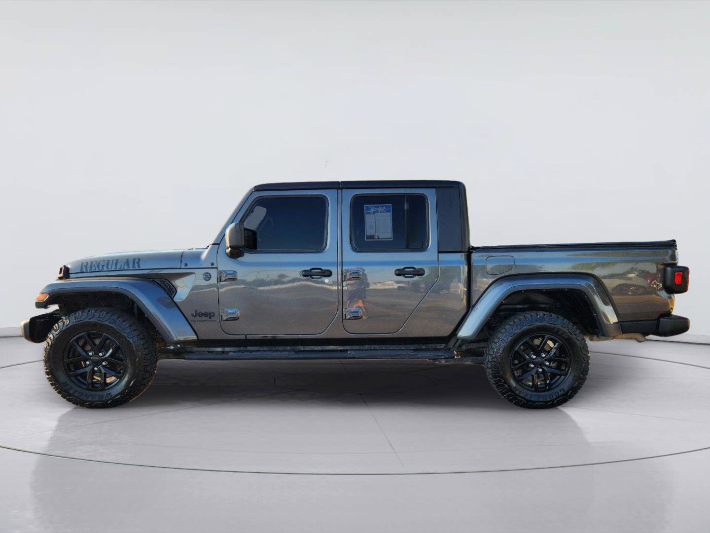 Used 2022 Jeep Gladiator Sport AWD/4WD image 4