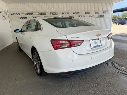 Used 2024 Chevrolet Malibu LT FWD image 2