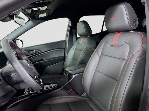New 2026 Chevrolet Trax RS w/ Driver Confidence Package image 19