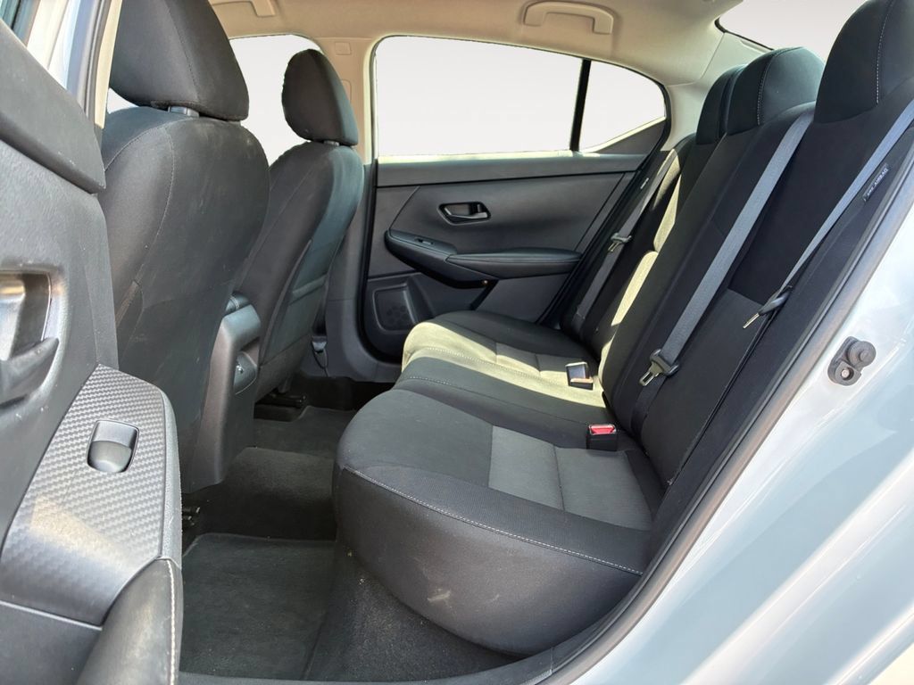 Used 2024 Nissan Sentra SV FWD image 13