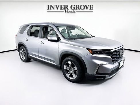 Used 2023 Honda Pilot EX-L image 3