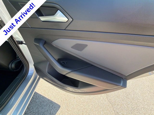 Used 2025 Volkswagen Jetta SE FWD image 29