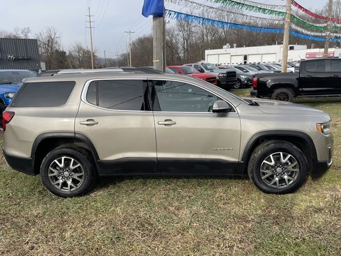 Used 2023 GMC Acadia SLE w/ Driver Convenience Package image 8