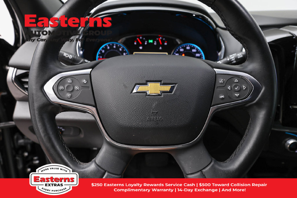 Used 2023 Chevrolet Traverse LT FWD image 11