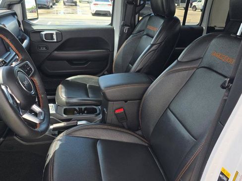 Used 2022 Jeep Gladiator Mojave w/ Dual Top Group AWD/4WD image 9