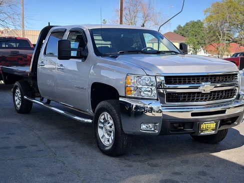 Used 2008 Chevrolet Silverado 3500 LTZ w/ Suspension Package, Off-Road AWD/4WD image 2