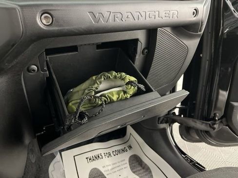 Used 2023 Jeep Wrangler Willys image 34