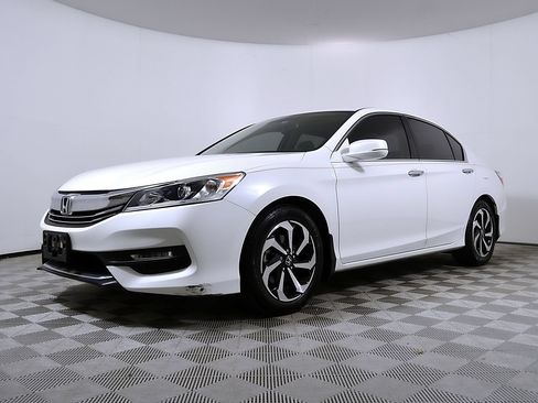 Used 2017 Honda Accord EX-L image 2