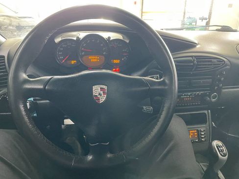 Used 2001 Porsche Boxster image 29