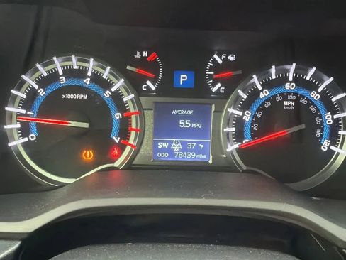 Used 2018 Toyota 4Runner SR5 Premium image 16