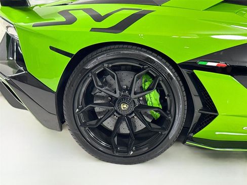 Used 2019 Lamborghini Aventador SVJ AWD/4WD image 33