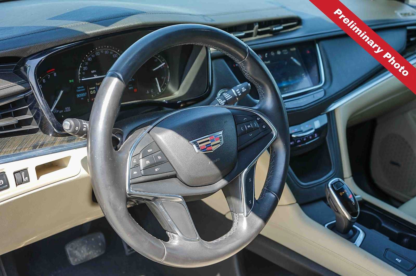 Used 2018 Cadillac XT5 FWD image 14
