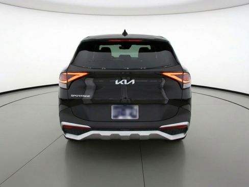 Used 2025 Kia Sportage LX FWD image 7