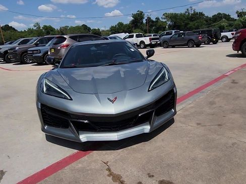 Used 2024 Chevrolet Corvette Z06 RWD image 3