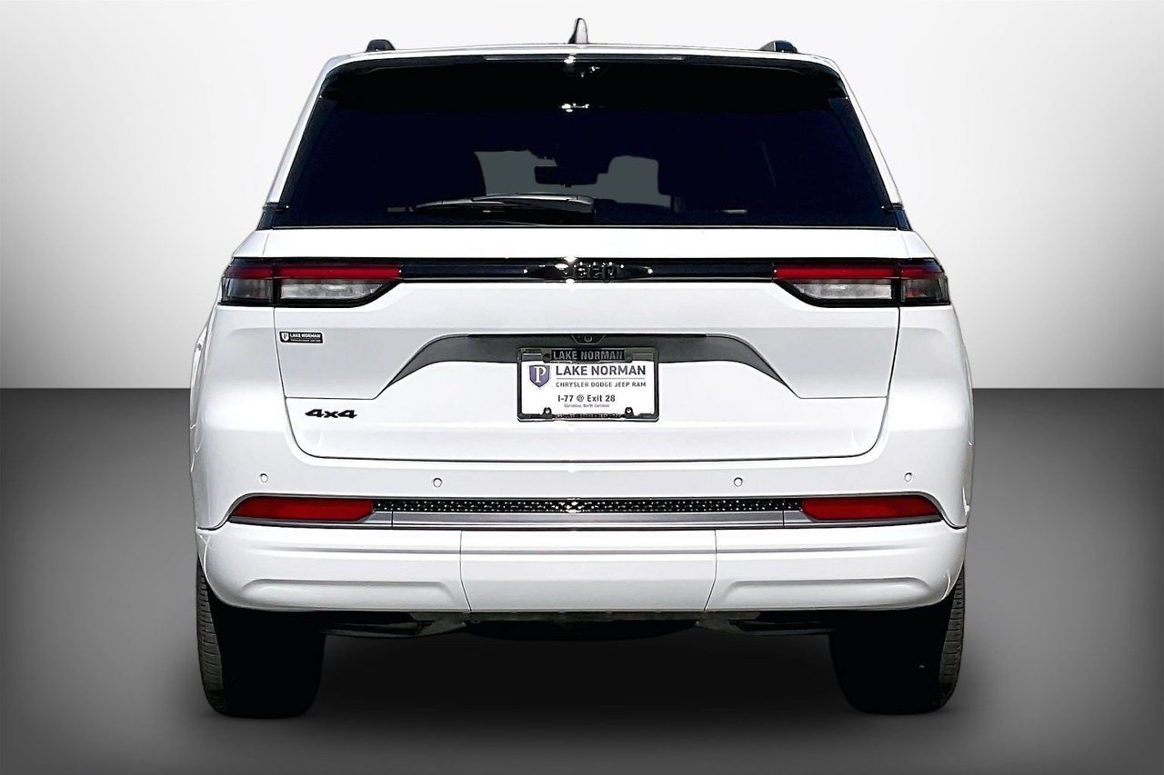 Used 2026 Jeep Grand Cherokee Limited AWD/4WD image 7