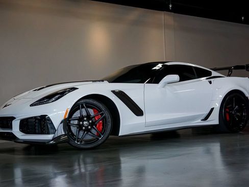 Used 2019 Chevrolet Corvette ZR1 w/ ZTK Track Performance Package RWD image 81