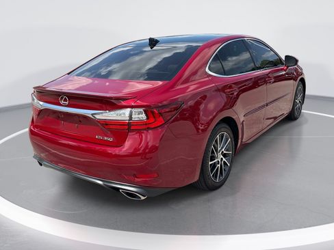 Used 2017 Lexus ES 350 w/ Luxury Package FWD image 8