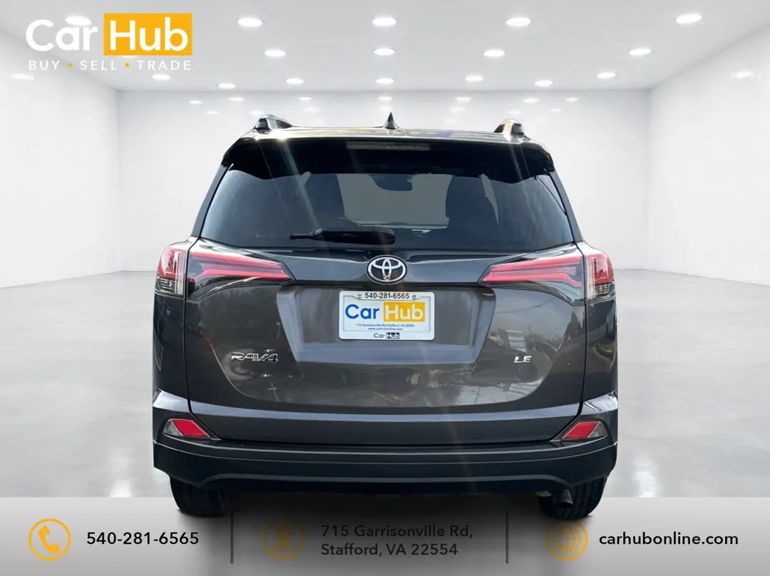 Used 2017 Toyota RAV4 LE FWD image 5
