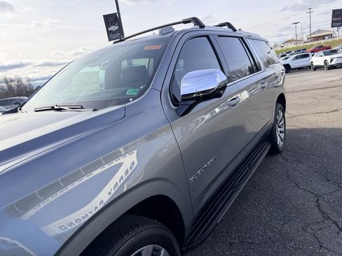 New 2026 Chevrolet Suburban Premier image 13