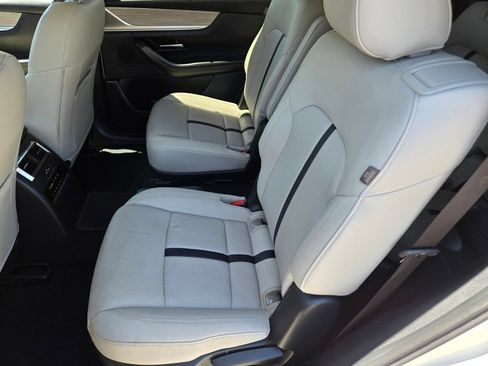 Certified 2024 MAZDA CX-90 Plug-In Hybrid w/ Preferred AWD/4WD image 13