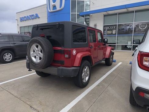 Used 2014 Jeep Wrangler Unlimited Sport image 4