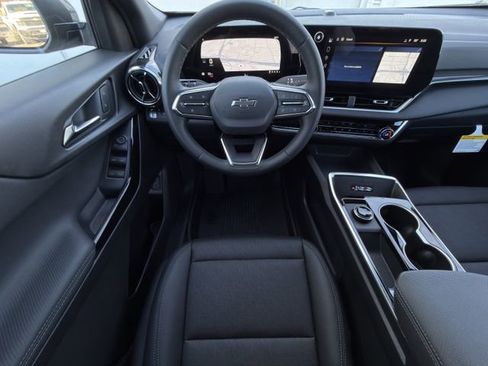 New 2026 Chevrolet Equinox LT w/ Convenience Package II image 10