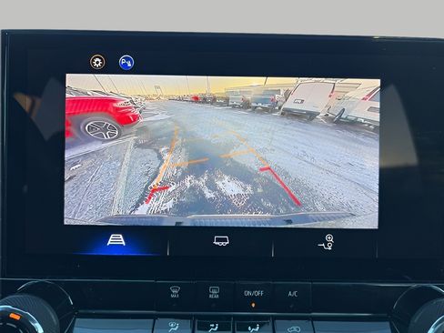 Used 2024 Chevrolet Colorado Trail Boss w/ Advanced Trailering Package image 12