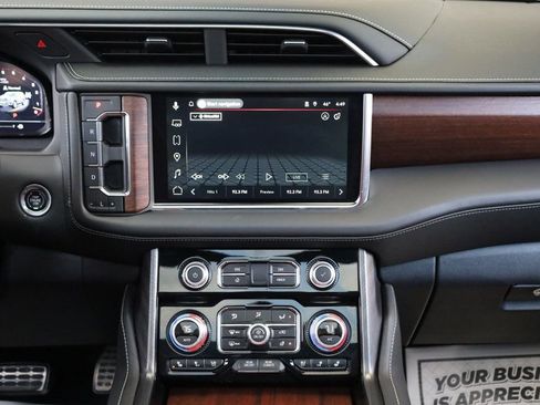 Used 2023 GMC Yukon XL Denali Ultimate image 35