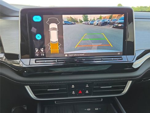 New 2026 Volkswagen Atlas Cross Sport SE AWD/4WD image 19