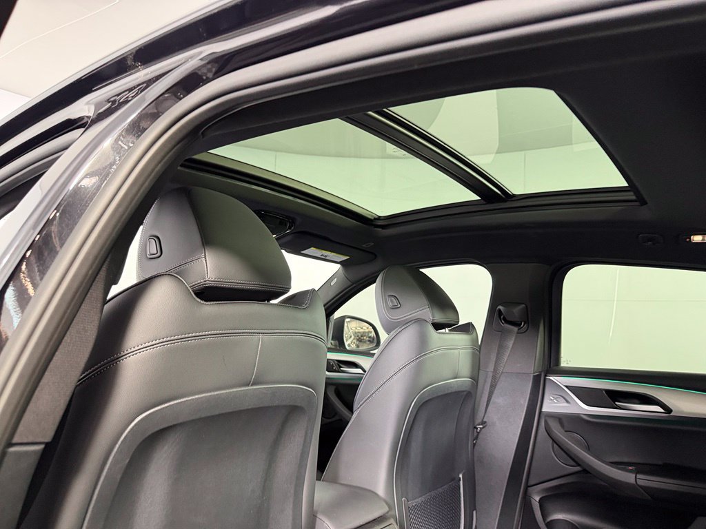 Used 2025 BMW X4 xDrive30i AWD/4WD image 21
