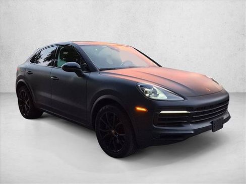 Used 2023 Porsche Cayenne Platinum Edition AWD/4WD image 3