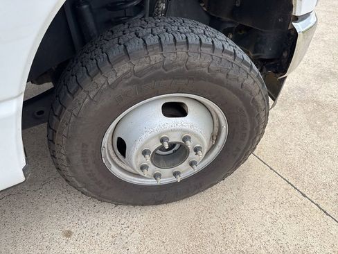 Used 2024 Ford F350 XLT image 15