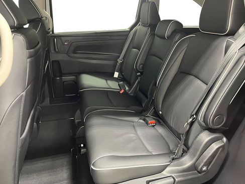 New 2026 Honda Odyssey Touring image 23