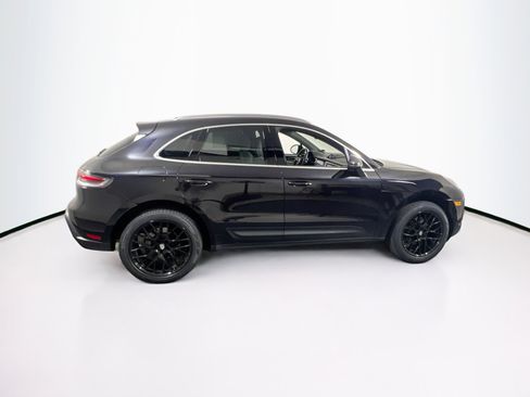 Used 2023 Porsche Macan image 4