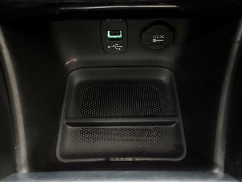 Used 2013 Chrysler 200 S FWD image 23