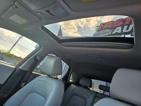 Used 2021 Hyundai Kona Limited w/ Cargo Package image 31