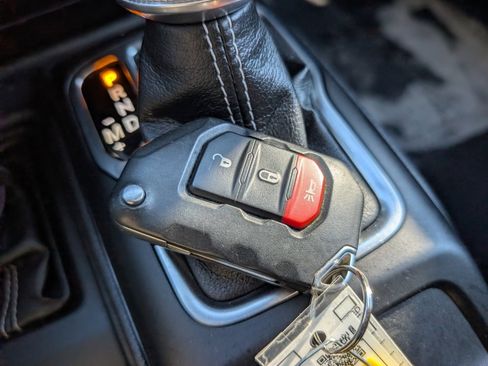 Used 2023 Jeep Wrangler Sahara image 20