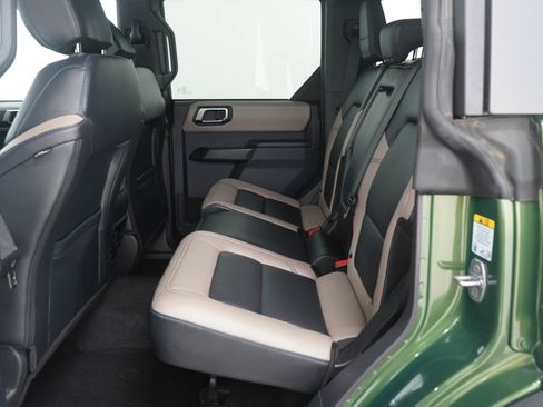 Used 2024 Ford Bronco Wildtrak image 14